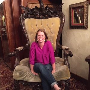 Meet your Posher, Courtney